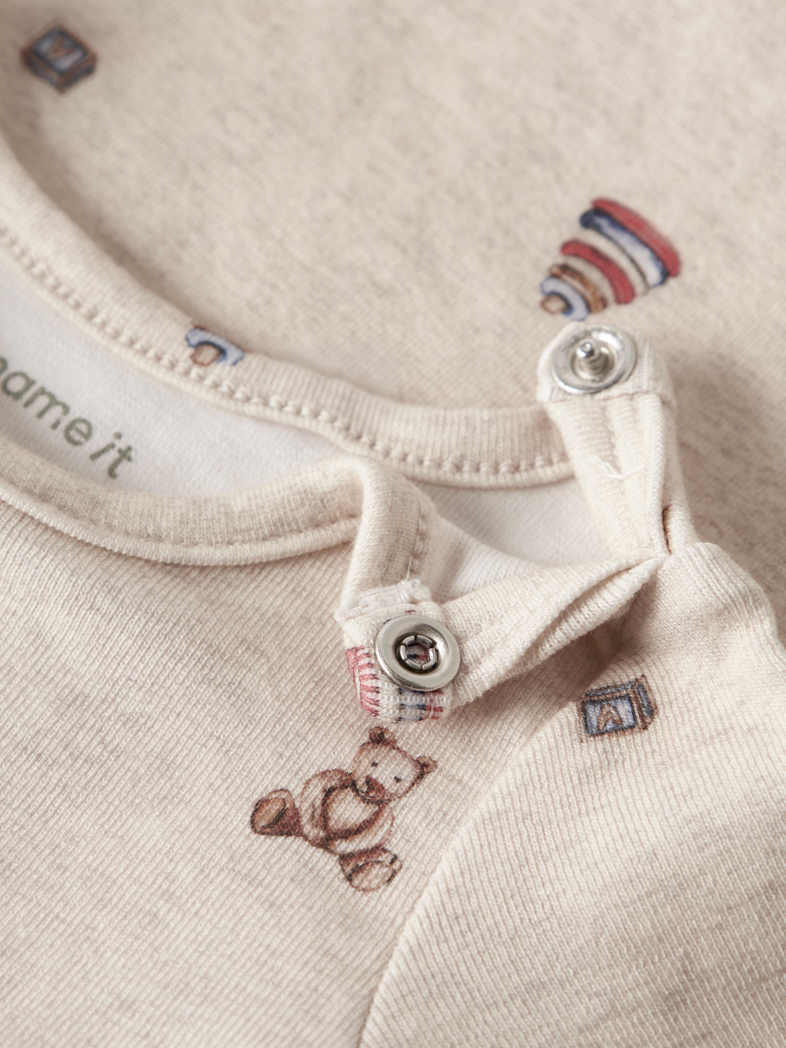 model_shot-front_full